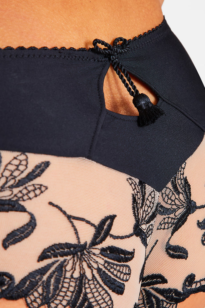 Lovessence Cheeky Brief Svart