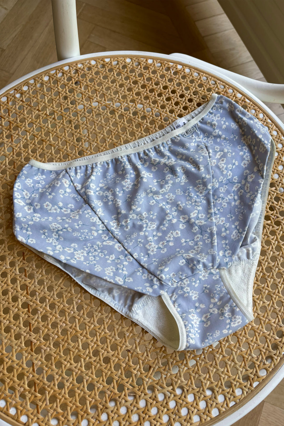 Avet Microfiber Midi Brief Cherry Blossom Azul
