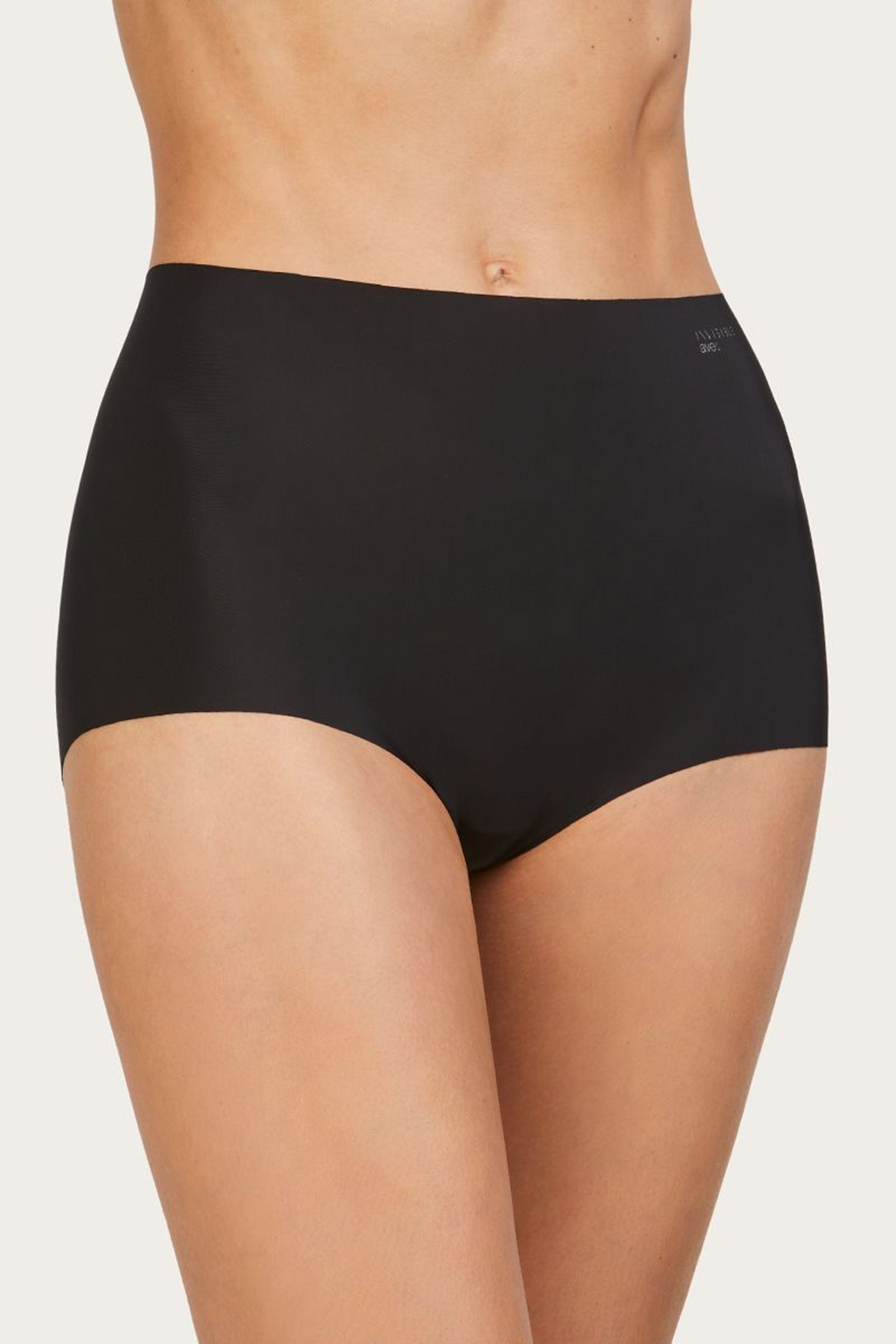 Avet Invisible Maxi Brief Black