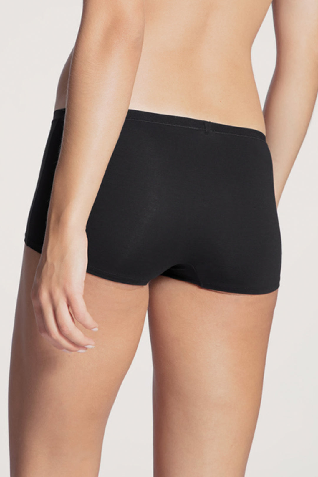 Natural Comfort Shorty Regular Cut Black