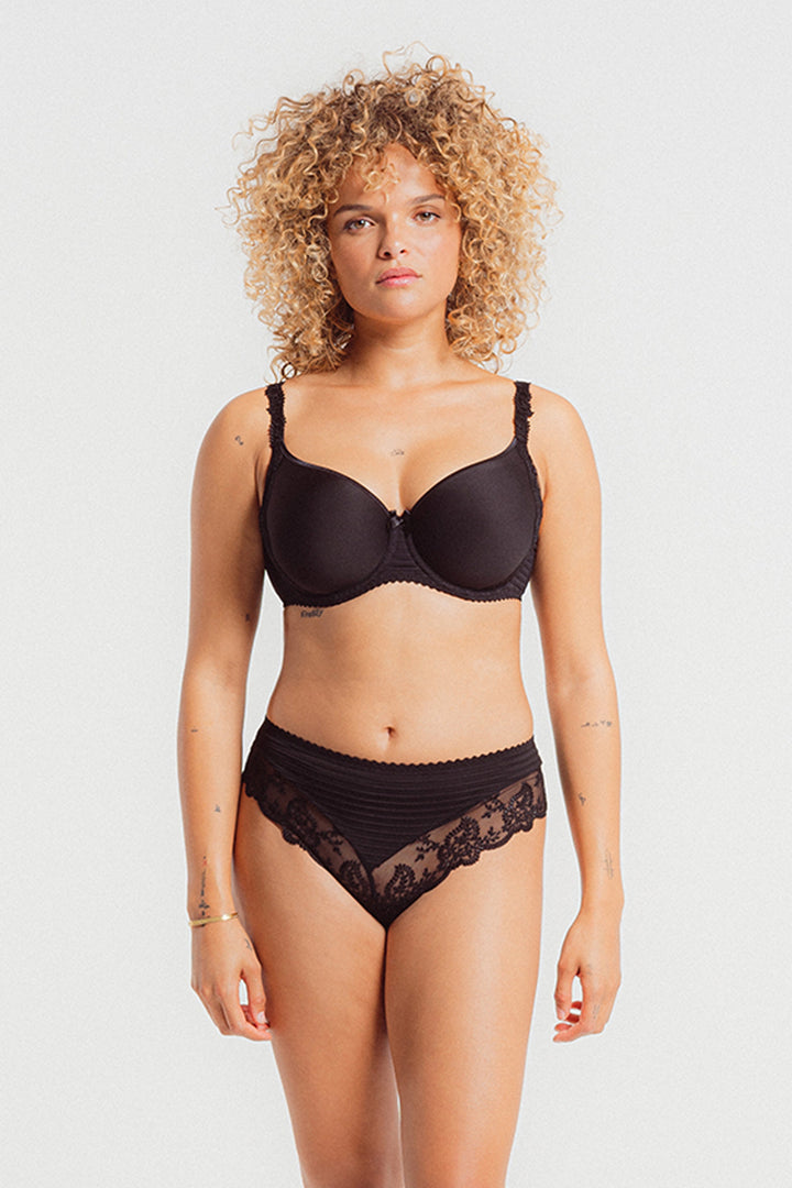 Élise Brazilian Black