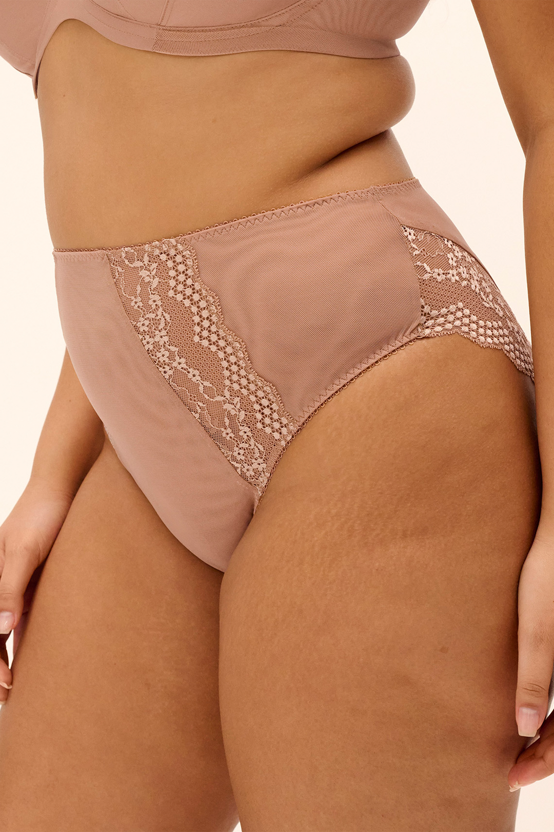 Lucie High Leg Brief Mocha