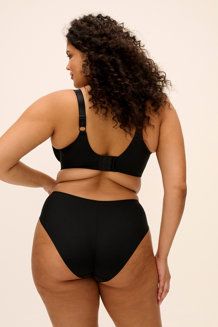 Lyriana Brief Jet