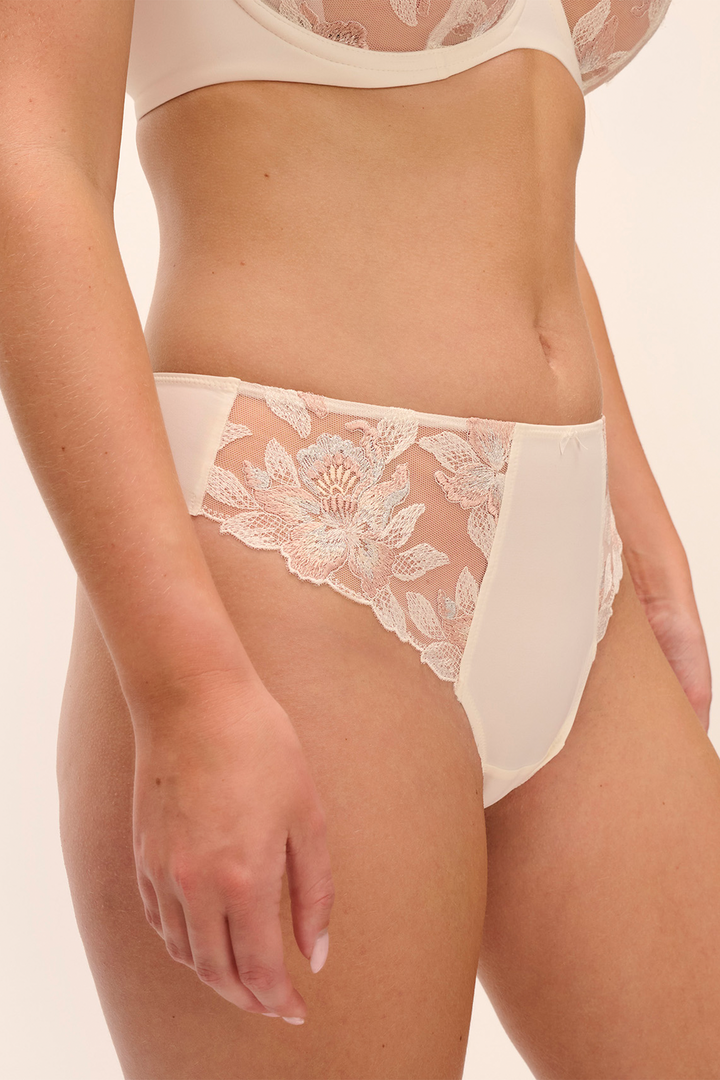 Magdalena Thong Ivory