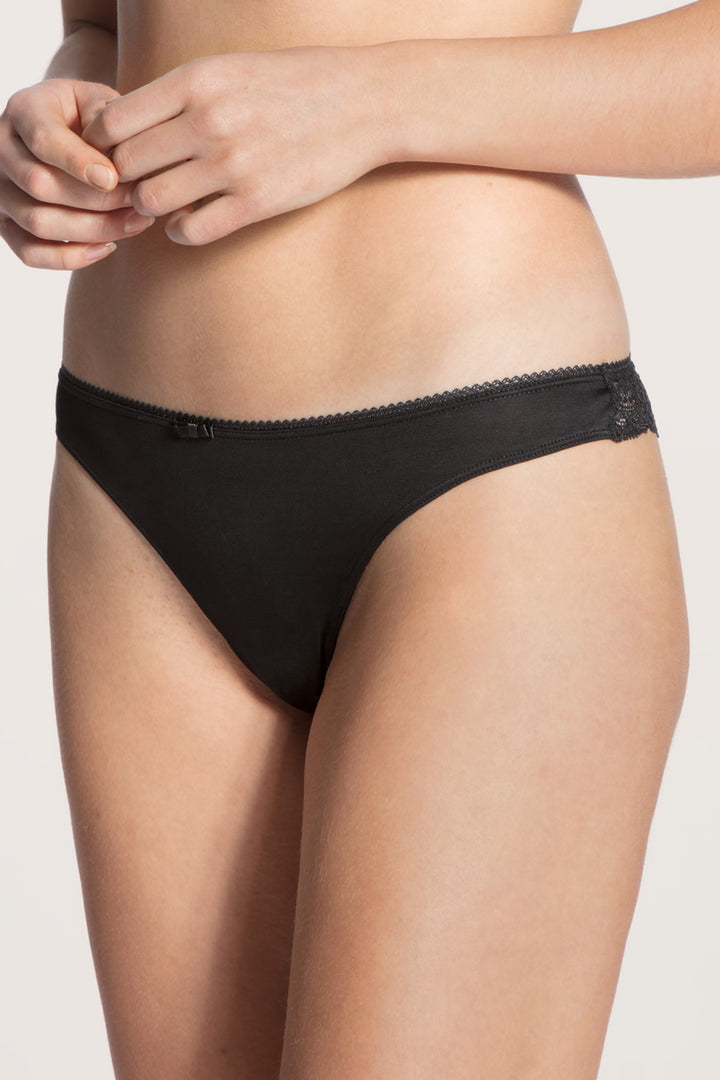 Sensual Secrets String Black