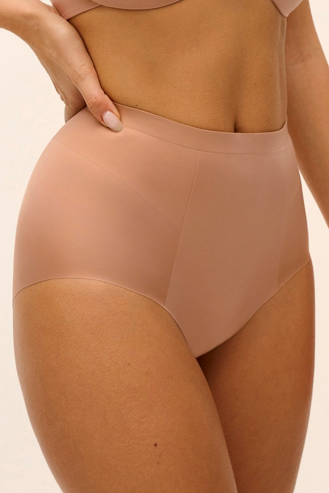 Ines Secret Shaping Trosa Roebuck
