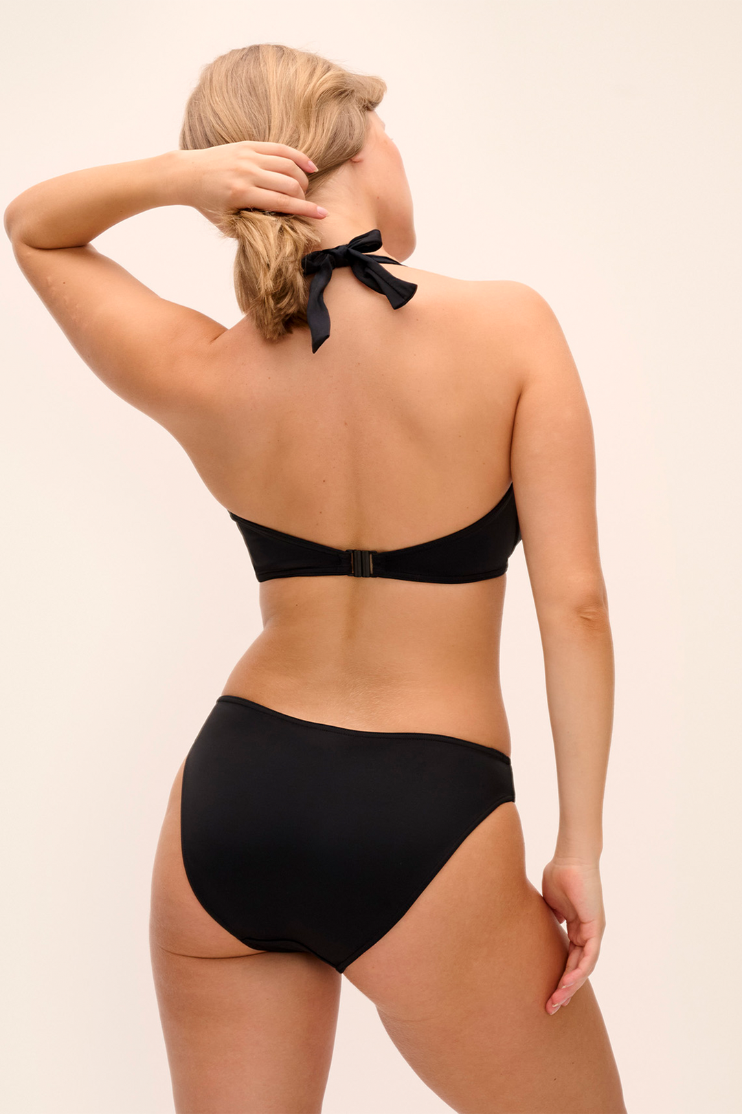 Jewel Cove Halter Bikini Top Plain Black