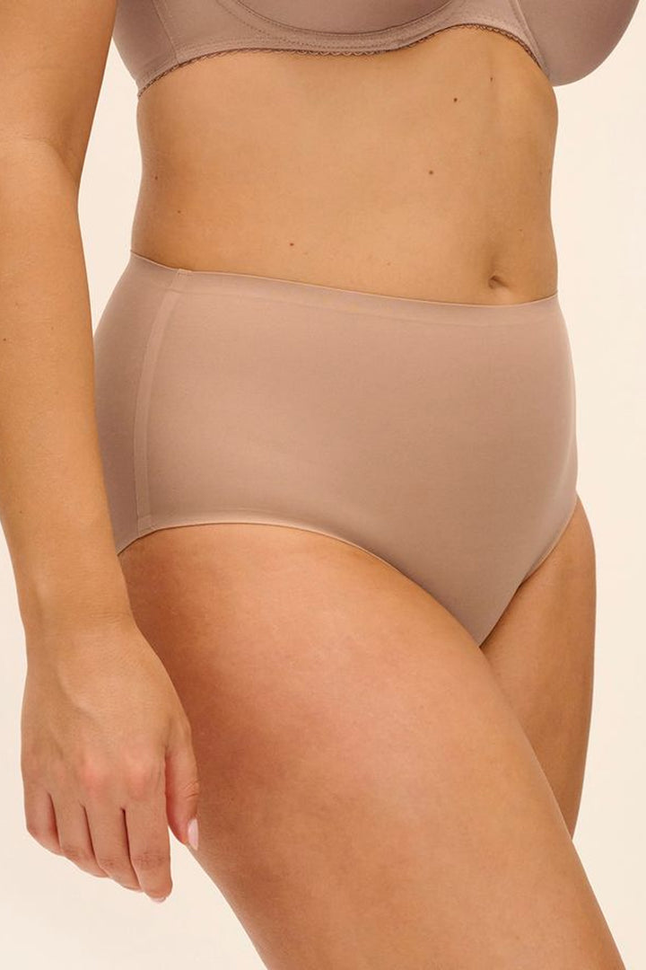 Smoothease Invisible Full Brief Cafe Au Lait